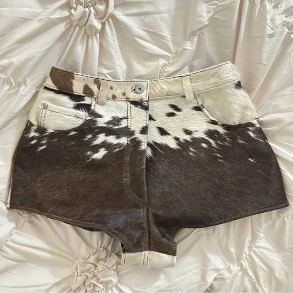 NWT Cowhide Pattern Women's Shorts - REAL LEATHER - Picture 2 of 7